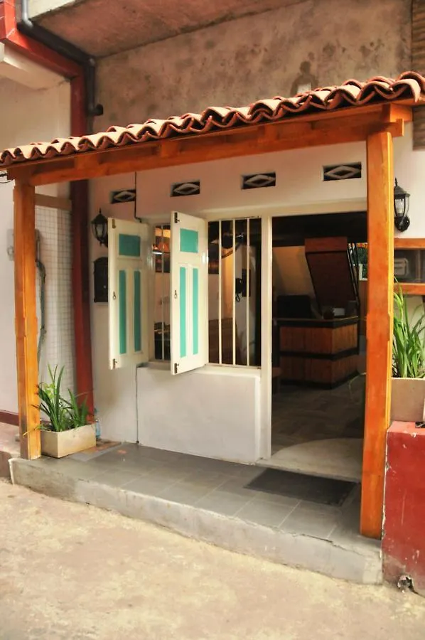 Mid Town Hostel Kandy